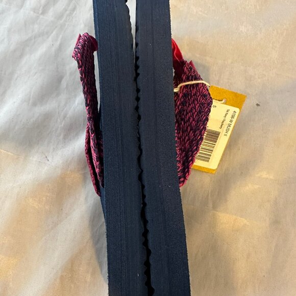 Teva Women's Mush II Sandals, Tiki Navy/Raspberry Size Women 5 NWT - Picture 4 of 5